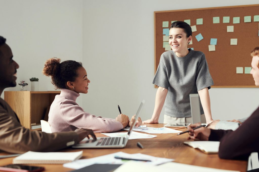 Illustrative image of Woman Wearing Gray Shirt
used in Accordemy®'s training on Servant Leadership.