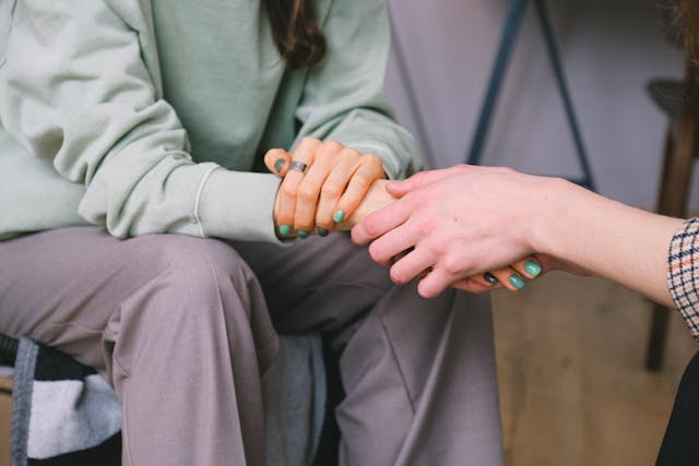 Illustrative image of A Paramedic Holding a Syringe used in Accordemy®'s training on Mental Health First Aid in the Workplace