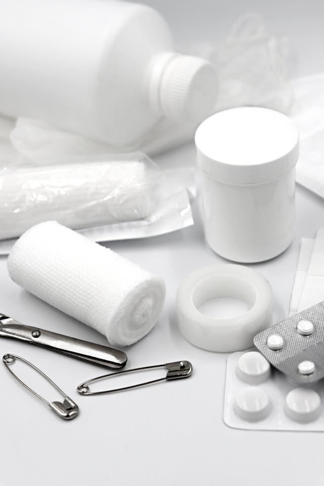 Illustrative image Comprehensive First Aid Supplies Kit Essentials used in Accordemy®'s training on Disaster and Emergency Health Management