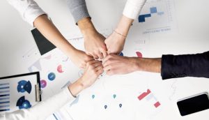 Illustrative image Persons Hand With Silver Ring used in Accordemy®'s training on Employee Motivation