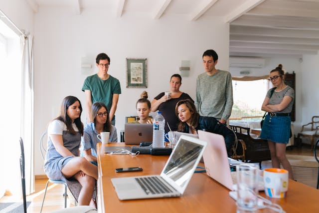 Illustrative image Group of People Watching on Laptop used in Accordemy®'s training on Humanitarian Technology and Innovation