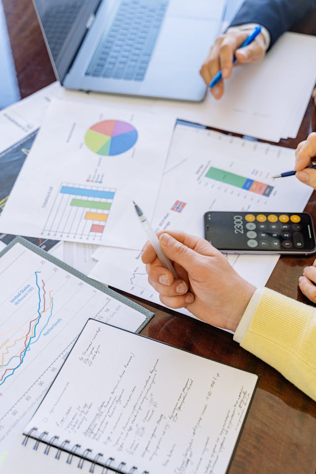 Illustrative image Person Holding Black Remote Control used in Accordemy®'s training on Review of Financial Accounting and Detecting Fraud